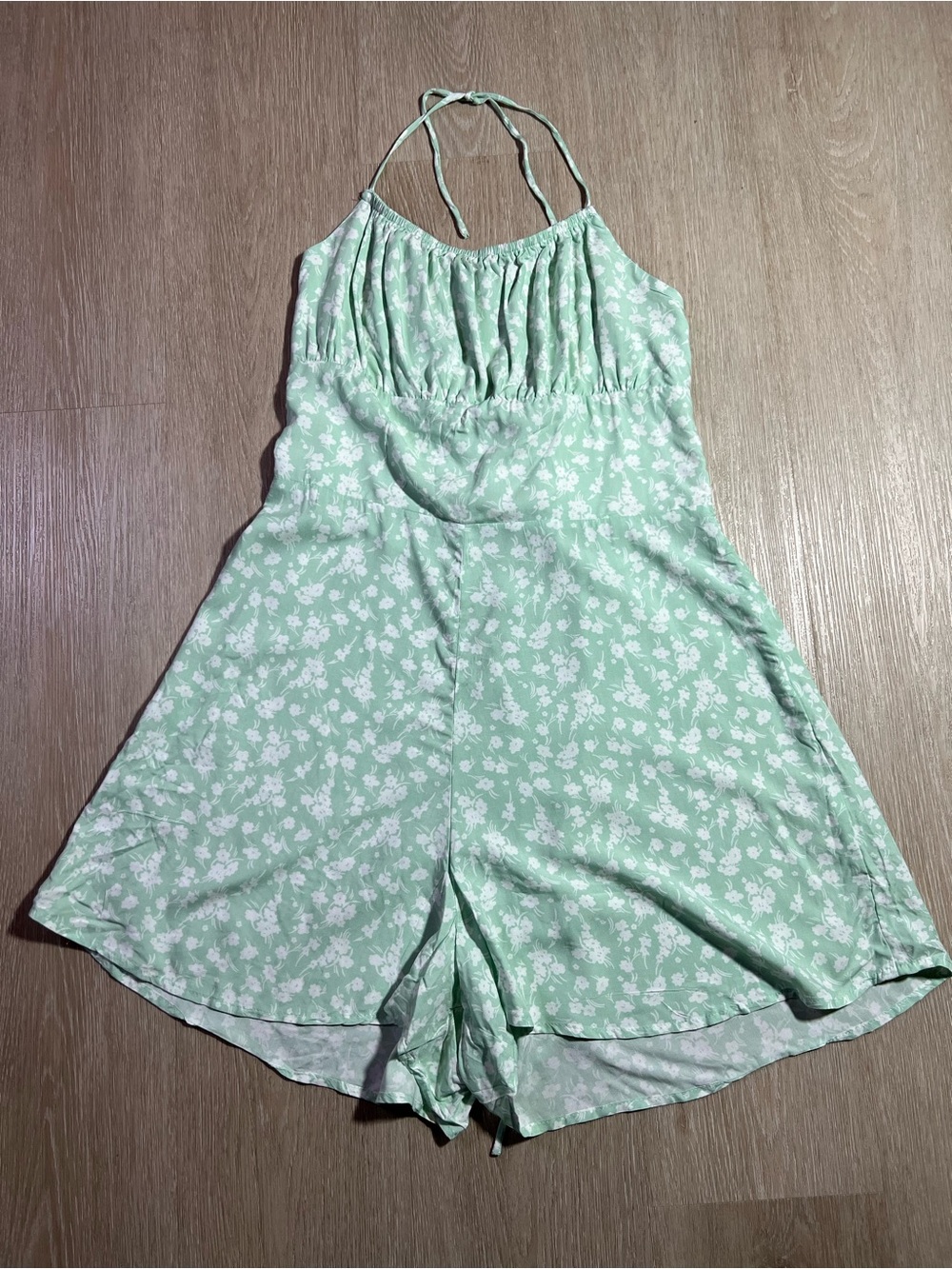 Light Mint Green Floral Halter Summer Beach Romper Women’s Size XL